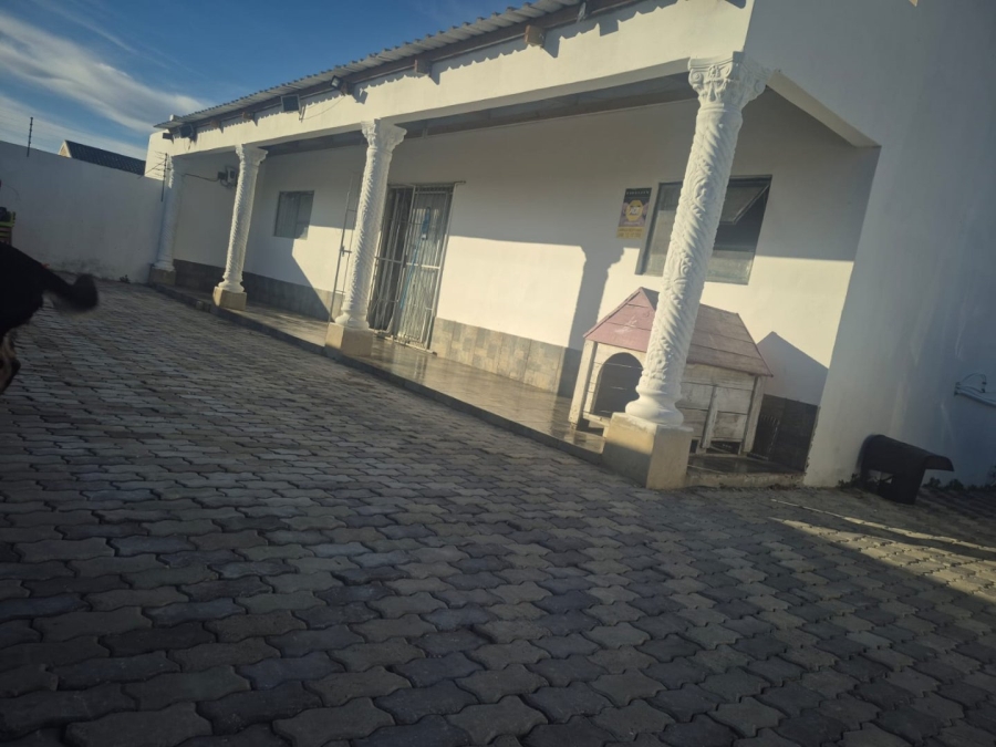 4 Bedroom Property for Sale in Rowallan Park Eastern Cape
